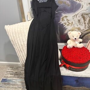 Elegant Black Maxi Dress